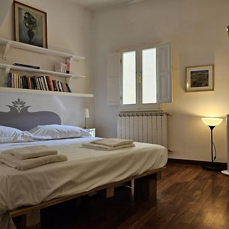 Apartamento Charming House In San Niccolo Florencia Exterior foto