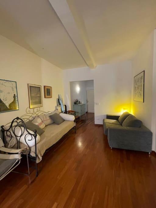 Apartamento Charming House In San Niccolo Florencia Exterior foto